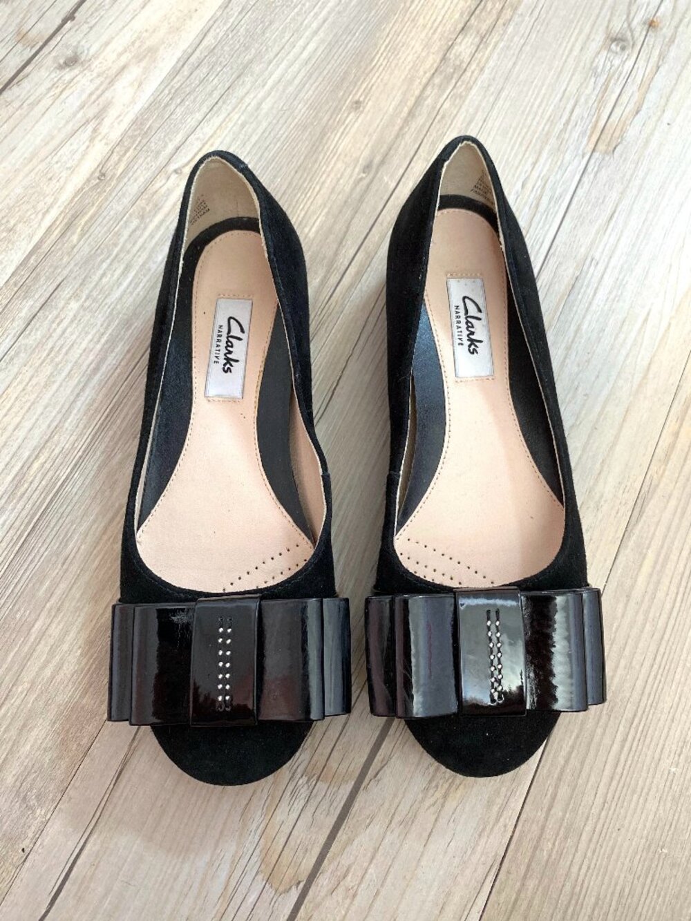 Clarks Black Suede Bow Flats Size 4.5 - Used